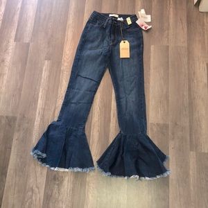 Vibrant flare raw hem jeans